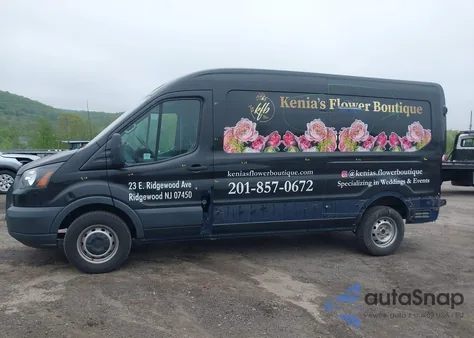 2017 Ford Transit-250 z USA, uszkodzony, nr VIN 1FTYR2CM5HKA33286